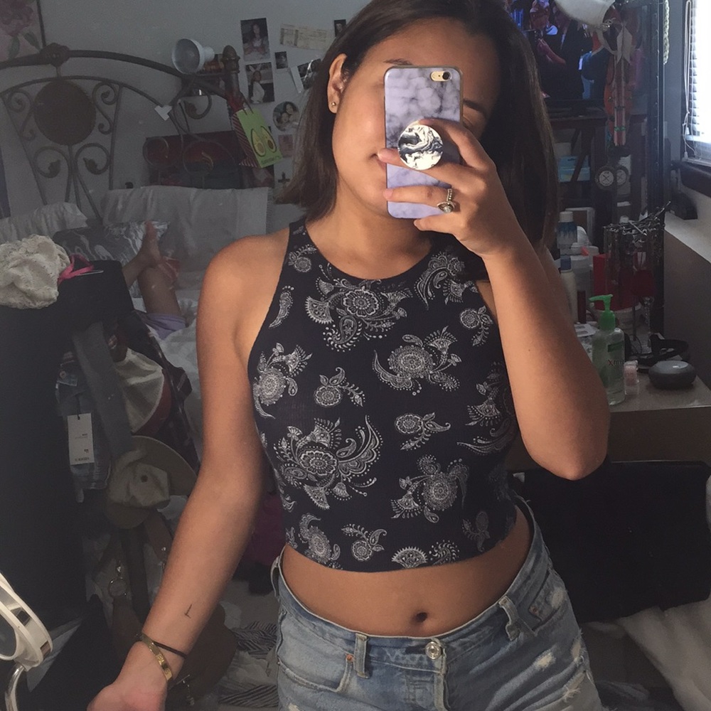 Indie patterned crop tank